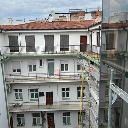 A Charismatic In The Very Center Of Apartamento *